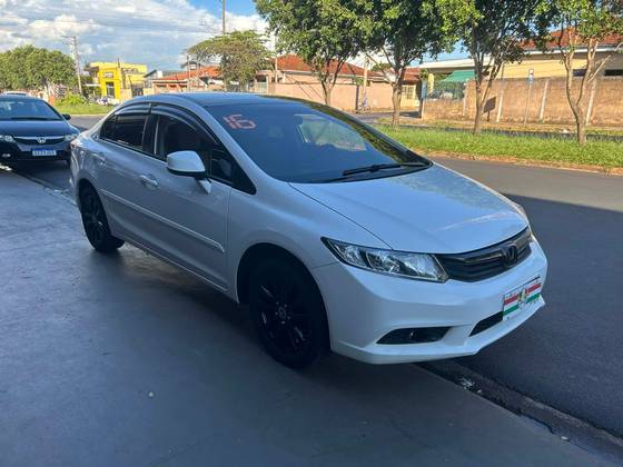 HONDA CIVIC 1.8 LXS 16V FLEX 4P MANUAL